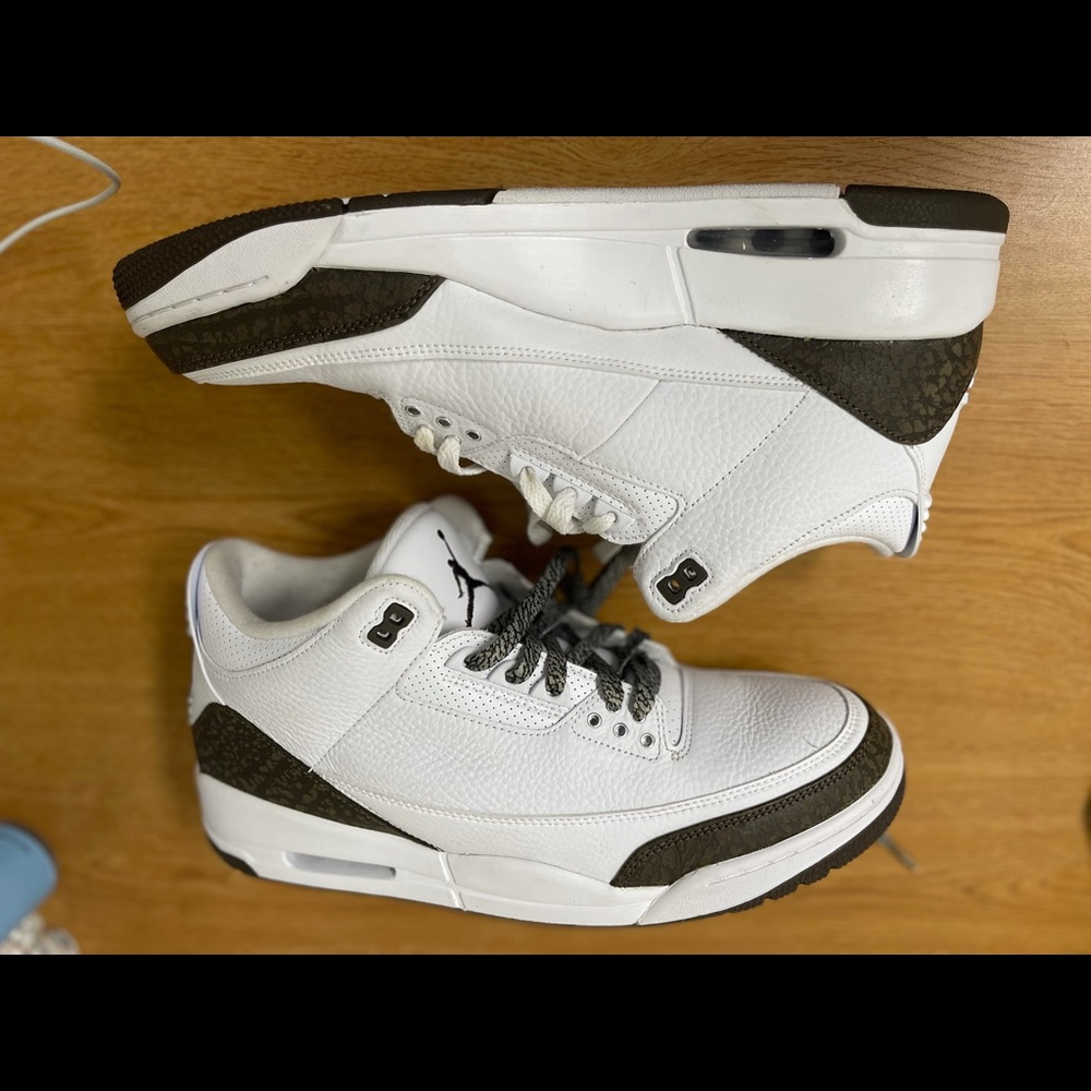 Jordan 3 mocha